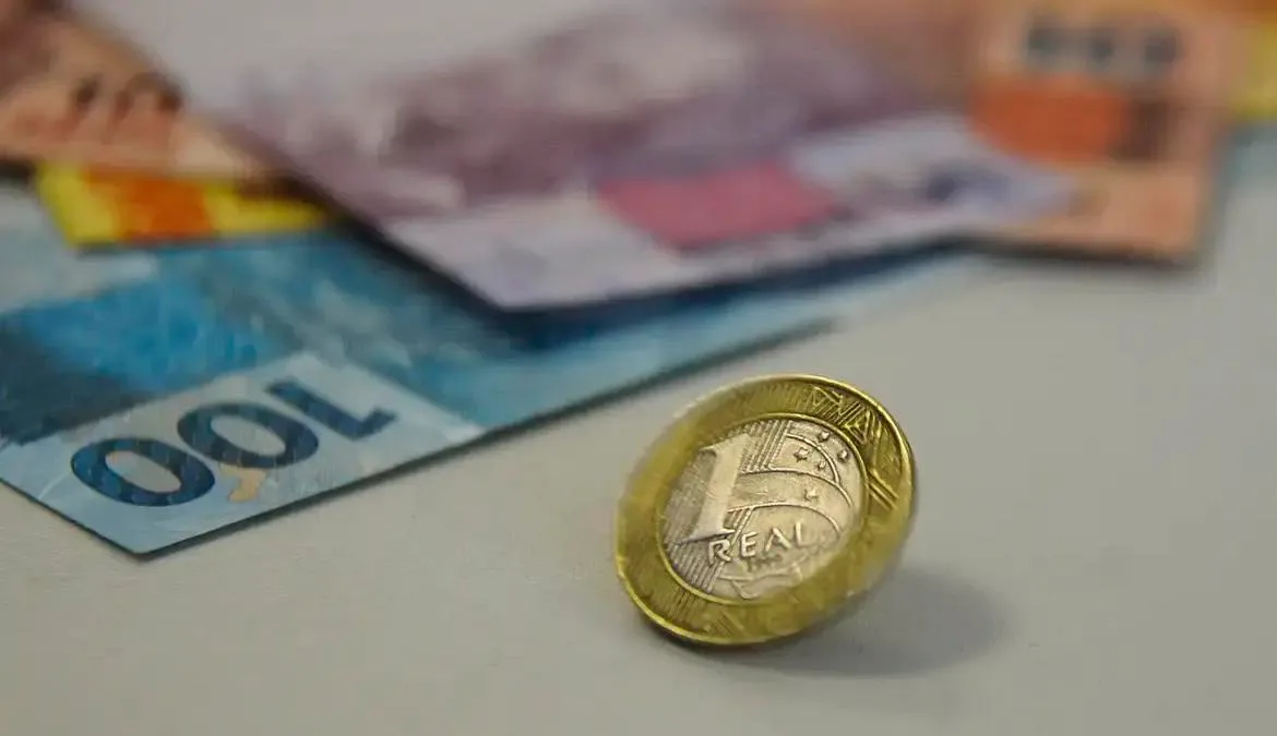 receita-federal-libera-pagamento-de-ultimo-lote-da-malha-fina-do-imposto-de-renda--para--mil