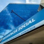 aposentados-do-inss-que-ganham-acima-do-salario-minimo-comecam-a-receber--salario