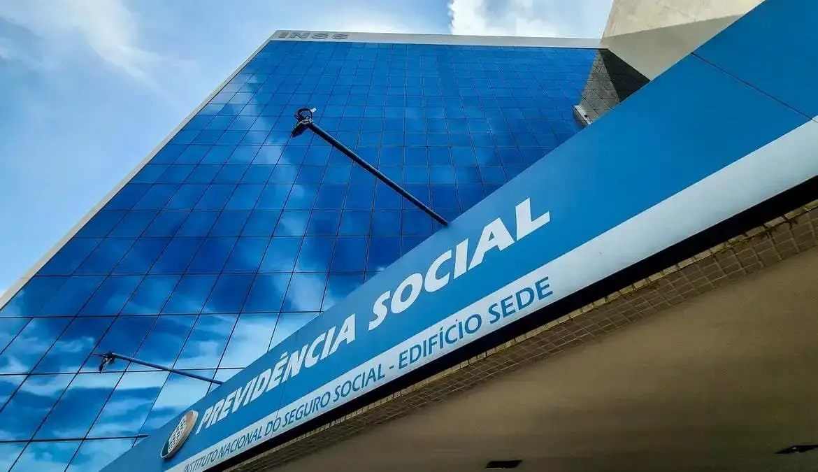aposentados-do-inss-que-ganham-acima-do-salario-minimo-comecam-a-receber--salario