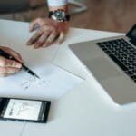 como-juntar-r--milhao-em--ou--anos-descubra-quanto-investir-por-mes