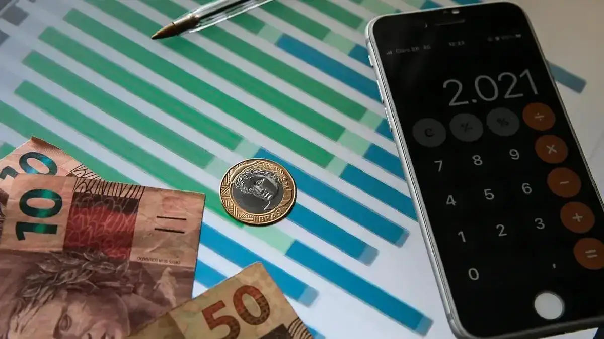 mercado-eleva-previsao-do-pib-brasileiro-para--em-