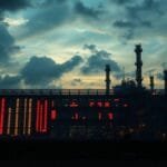 asia-comeca-a-semana-cautelosa-com-preocupacoes-sobre-tarifas-e-queda-do-petroleo