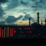 asia-comeca-a-semana-cautelosa-com-preocupacoes-sobre-tarifas-e-queda-do-petroleo