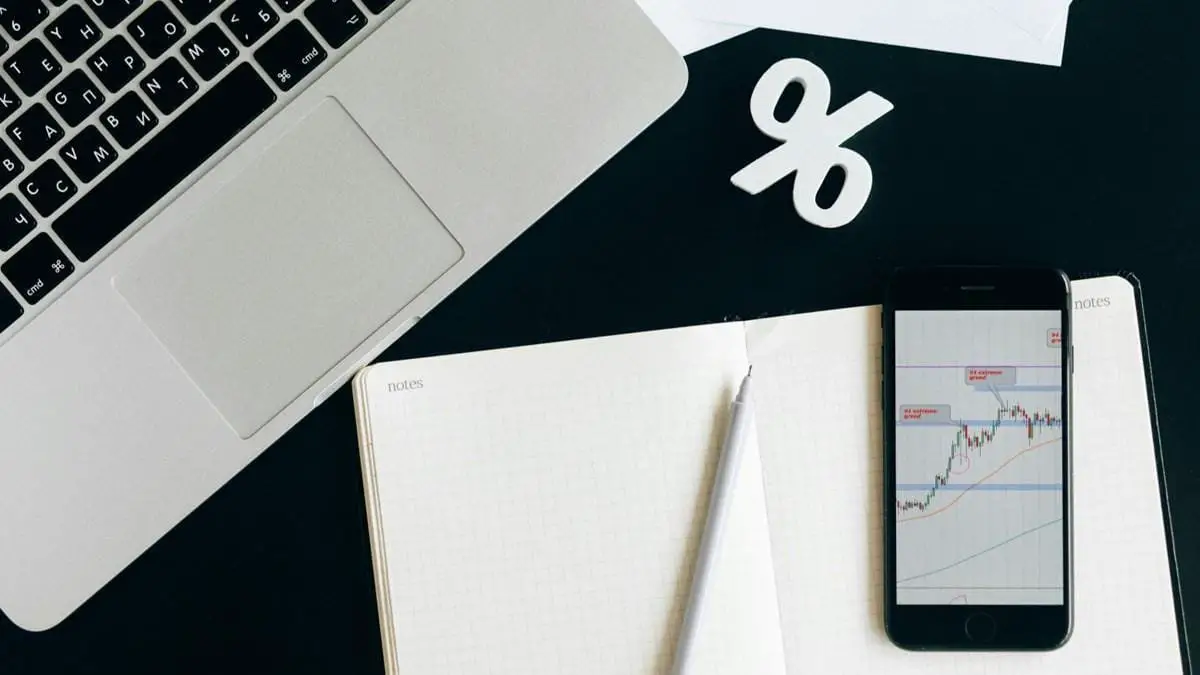 como-a-selic-alta-por-mais-tempo-pode-impactar-seus-investimentos