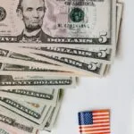 mercados-reagem-a-acordo-entre-eua-e-ue-enquanto-brasil-se-prepara-para-tarifas-em-agosto