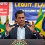 eduardo-bolsonaro-critica-tarcisio-por-falta-de-apoio-apos-tarifas-impostas-pelos-eua