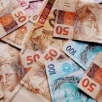 quanto-voce-precisa-investir-por-mes-para-juntar-cem-mil-reais-em-dois-tres-ou-cinco-anos