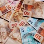 quanto-voce-precisa-investir-por-mes-para-juntar-cem-mil-reais-em-dois-tres-ou-cinco-anos