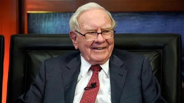 voce-acompanha-a-saida-de-warren-buffett-da-lista-dos-dez-mais-ricos-com-elon-musk-na-lideranca