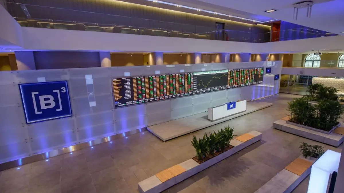 voce-acompanha-ibovespa-em-queda-com-bancos-sob-pressao-e-dolar-estavel